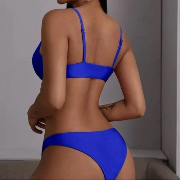 High Cut Bikini Set - Picture 2 of 2